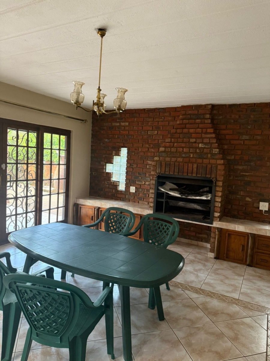 Bedroom Property for Sale in Miederpark North West